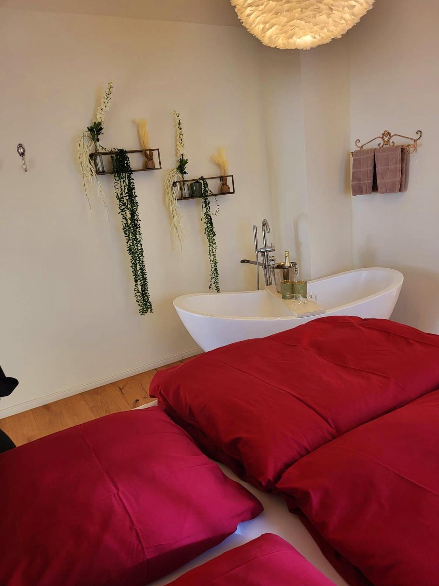 Wohnen Am Dom Apartment ไกเซนไฮม์ ภายนอก รูปภาพ