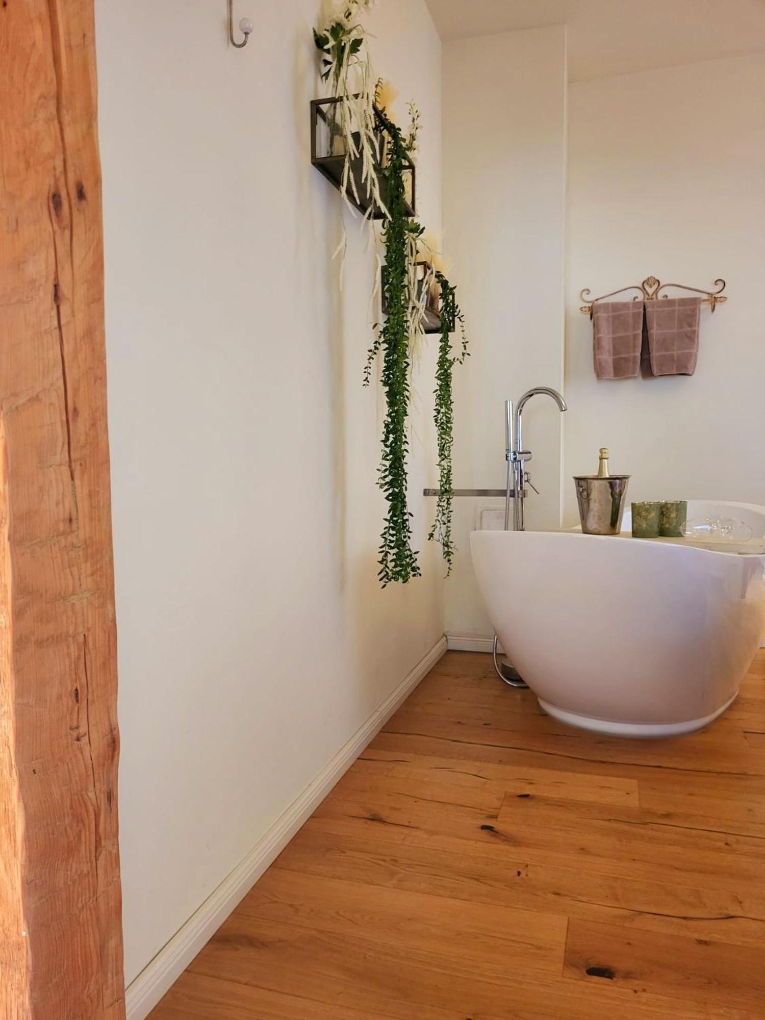 Wohnen Am Dom Apartment ไกเซนไฮม์ ภายนอก รูปภาพ
